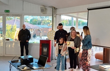 Remise du prix Servir au restaurant Doces et Sabores